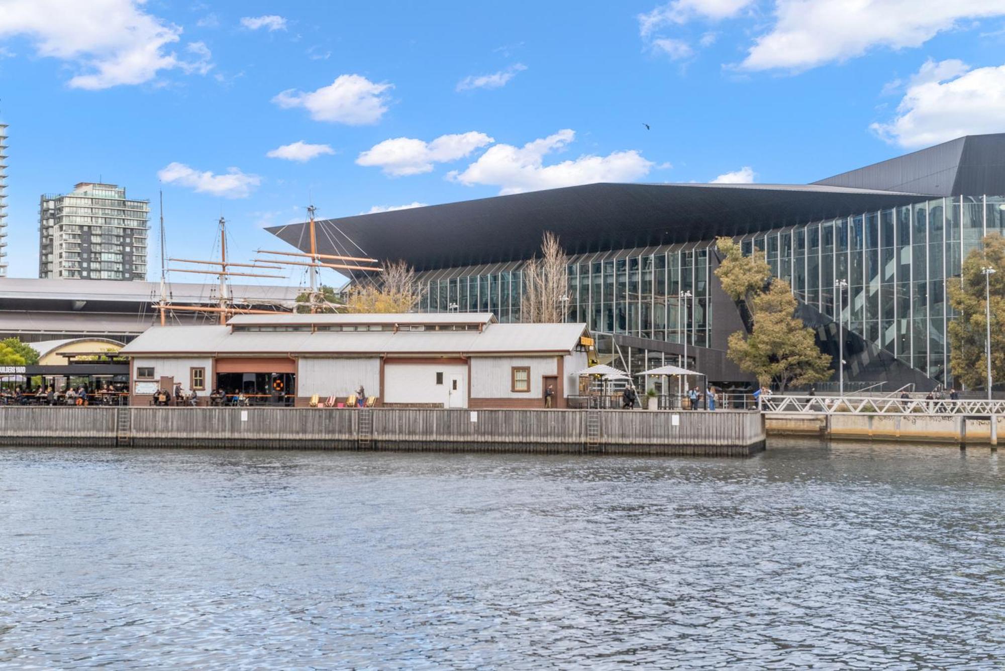 Resort Style Living Yarra Wharf Melbourne Bagian luar foto